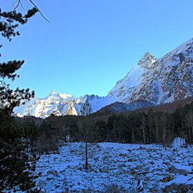 � ����-��.